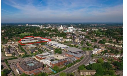 20,000 sq ft Bracknell warehouse let