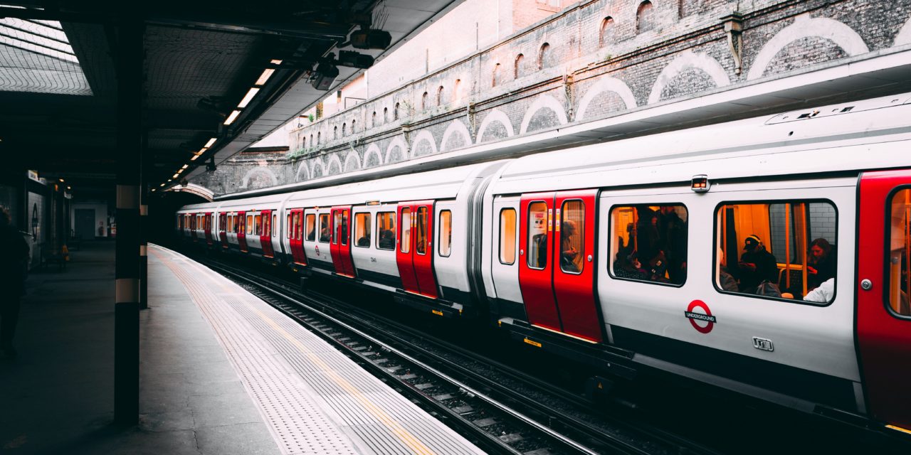 Is this the hour that London’s commuter travel finally peaks?