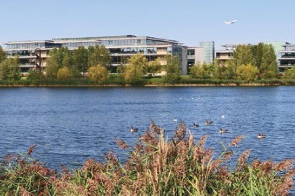New Square, Bedfont Lakes breathes new life