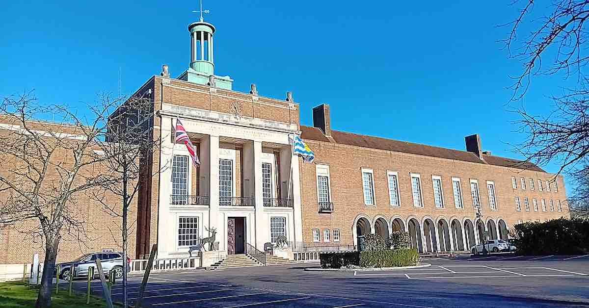 Council widens scope for Herts County Hall sale