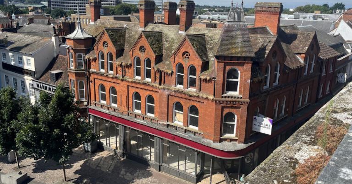 Council acquires old store for new use