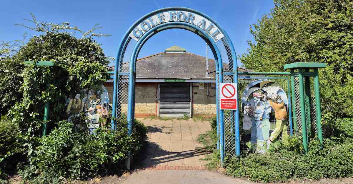 Golf centre on course for 700-home redevelopment