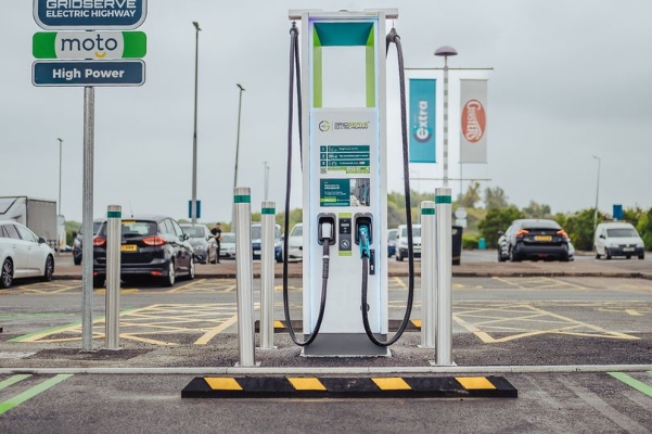 M25’s first electric car charging ‘super hub’ opened at Thurrock Moto service station