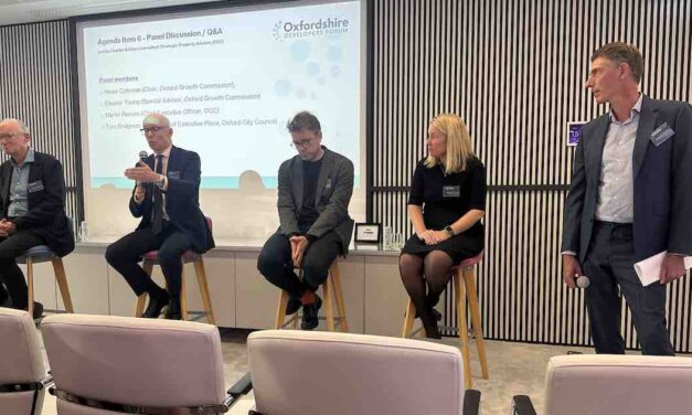 Destination Oxfordshire: the train is ready to depart, time to get on board