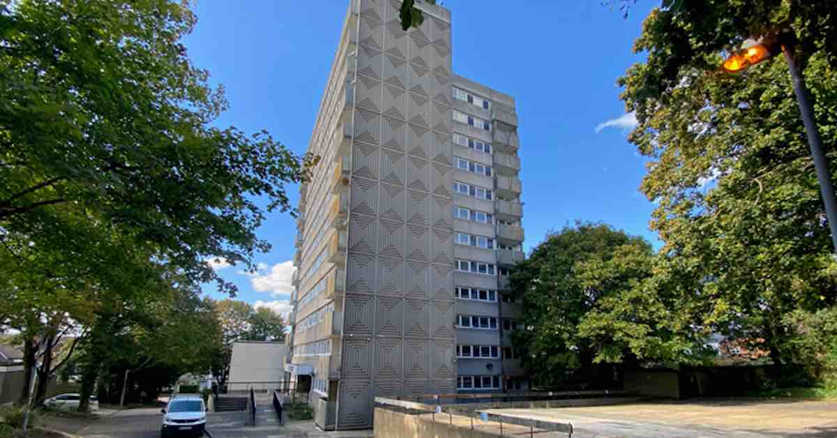 Tower block to be redeveloped after deal with housing association