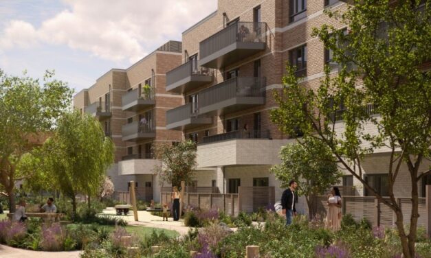 Twickenham Square progress celebrated