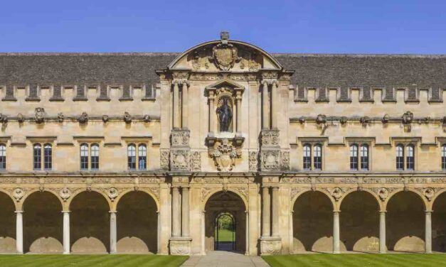 Celebrate Oxfordshire’s property success at Christmas