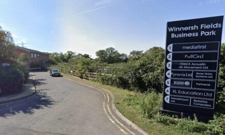 Islamic centre plan for Winnersh Fields office park