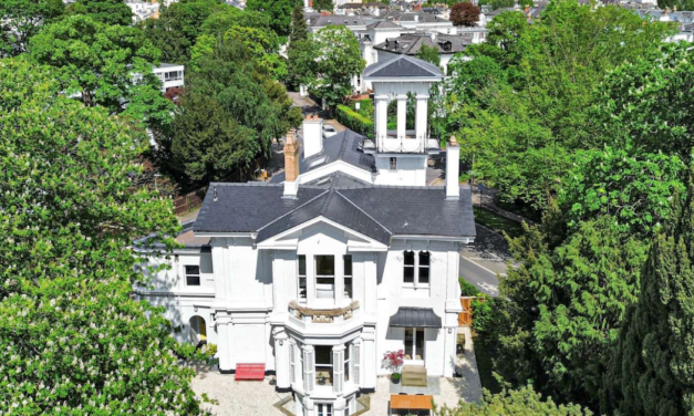 Zookeeper’s House for sale in Cheltenham