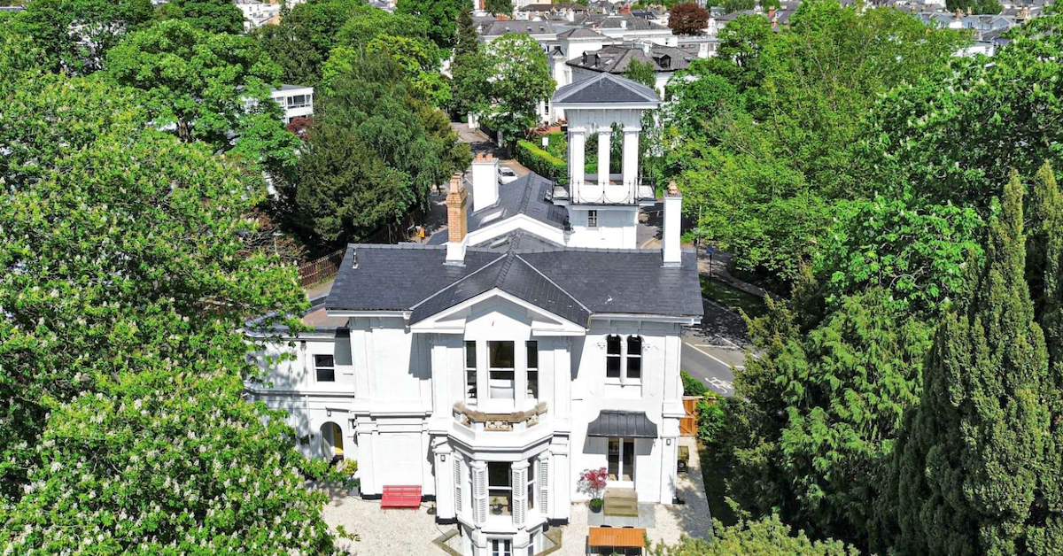 Zookeeper’s House for sale in Cheltenham