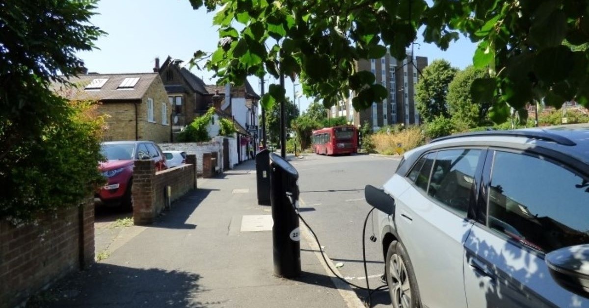 Hillingdon joins forces with other boroughs to install EV charging points