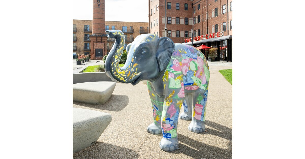 Berkeley Homes development temporarily hosts art for fundraising event