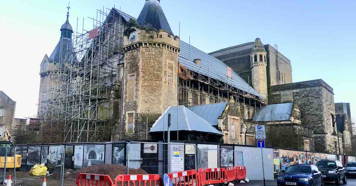 New bid to save crumbling Swindon building