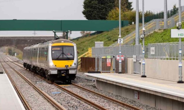 First test train runs between Oxford and Milton Keynes