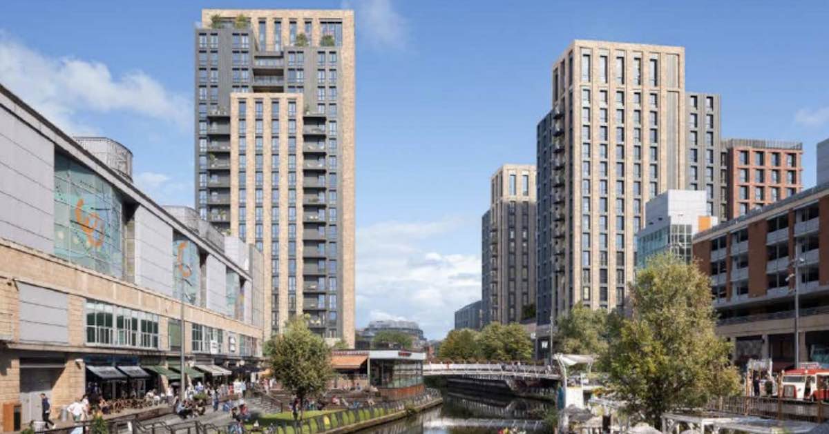 Councillors defer a decision on 400+ flats at The Oracle