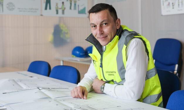 Oxford North celebrates its 2,000th employee