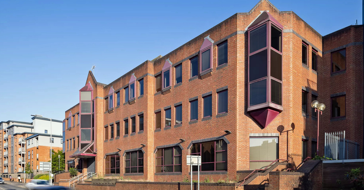 Vail Williams closes gate on Reading office block sale
