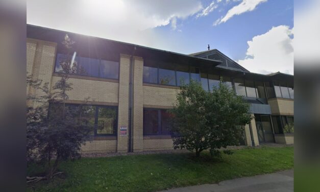 Reading Borough Council recommend to refuse Napier Court proposal