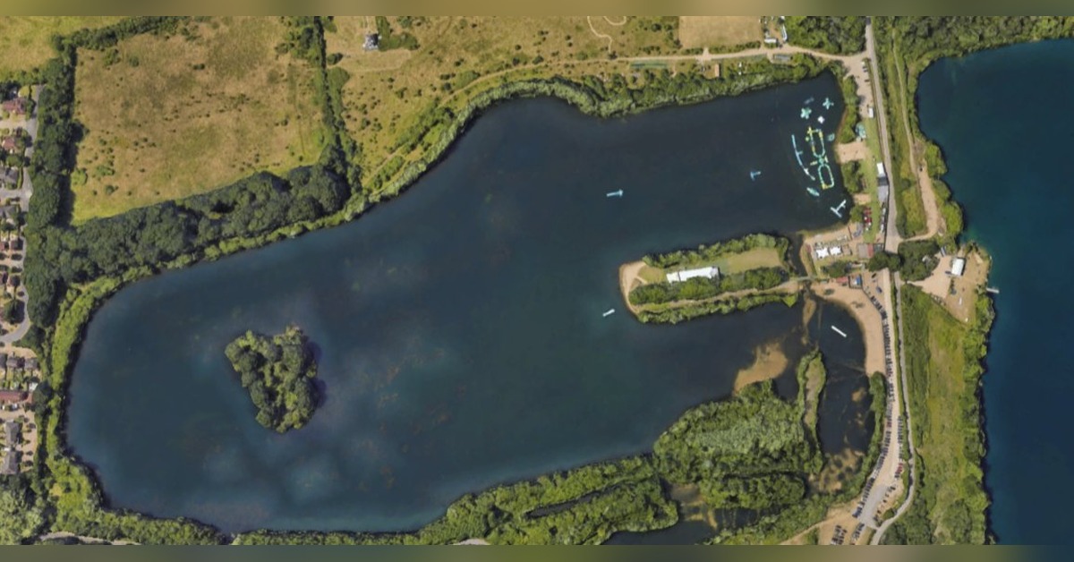 Caversham Lakes put on market by Carter Jonas