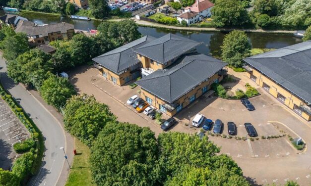 Uxbridge office to go under the hammer