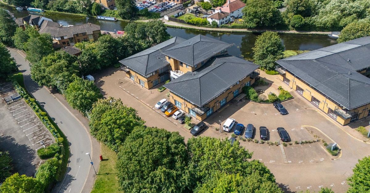 Uxbridge office to go under the hammer