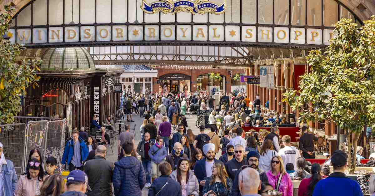 Three retail lettings at AEW sites in Windsor